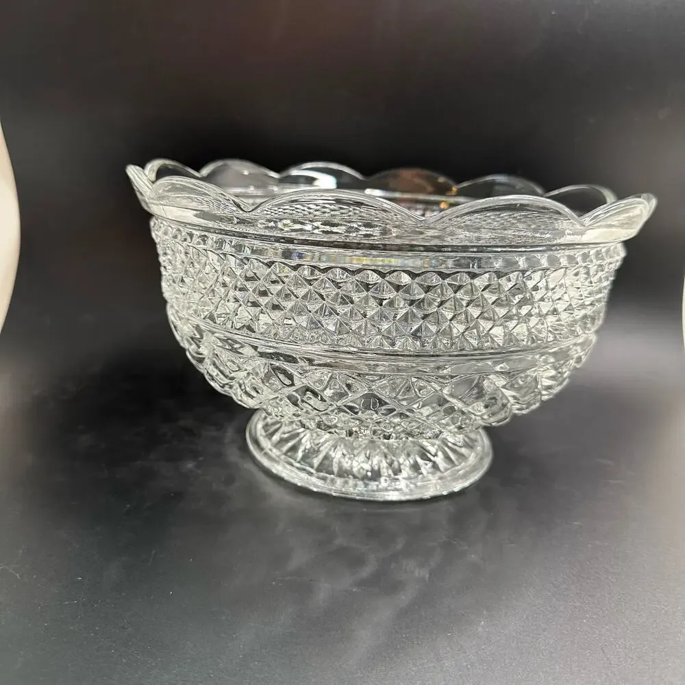 Vintage Serving Chip Bowl in Wexford Pattern by Anchor Hocking 10